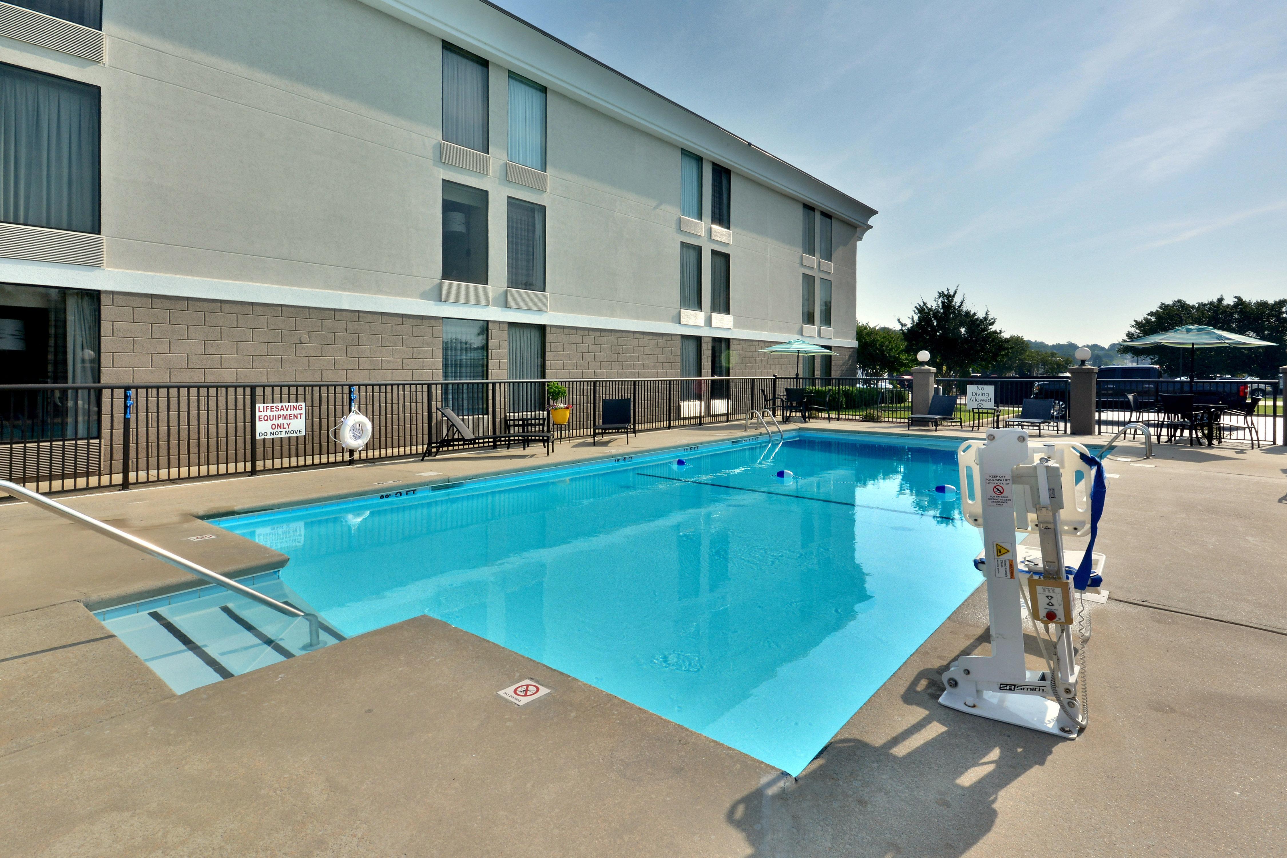 Holiday Inn Express Danville By Ihg Exterior foto