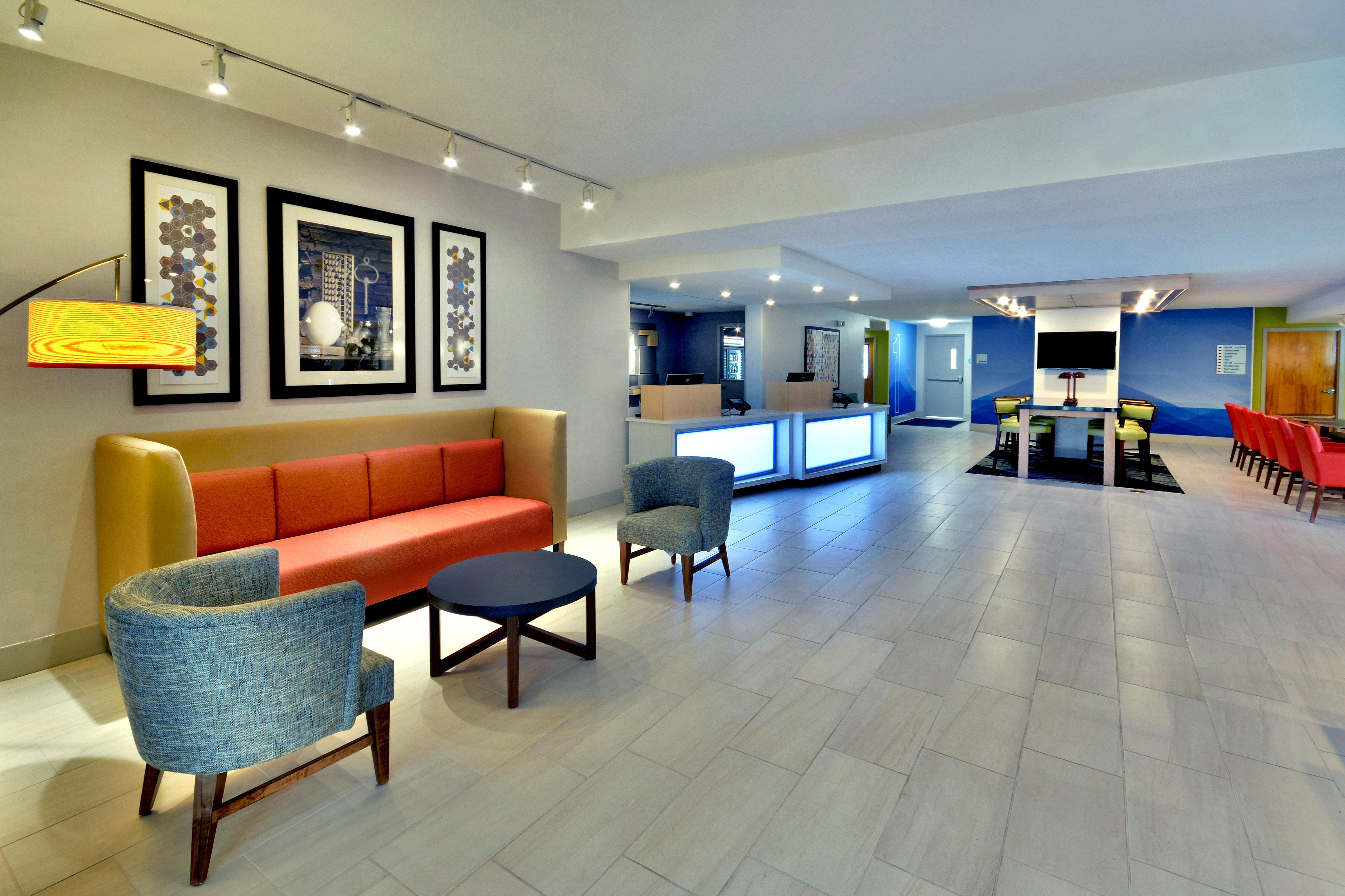 Holiday Inn Express Danville By Ihg Exterior foto