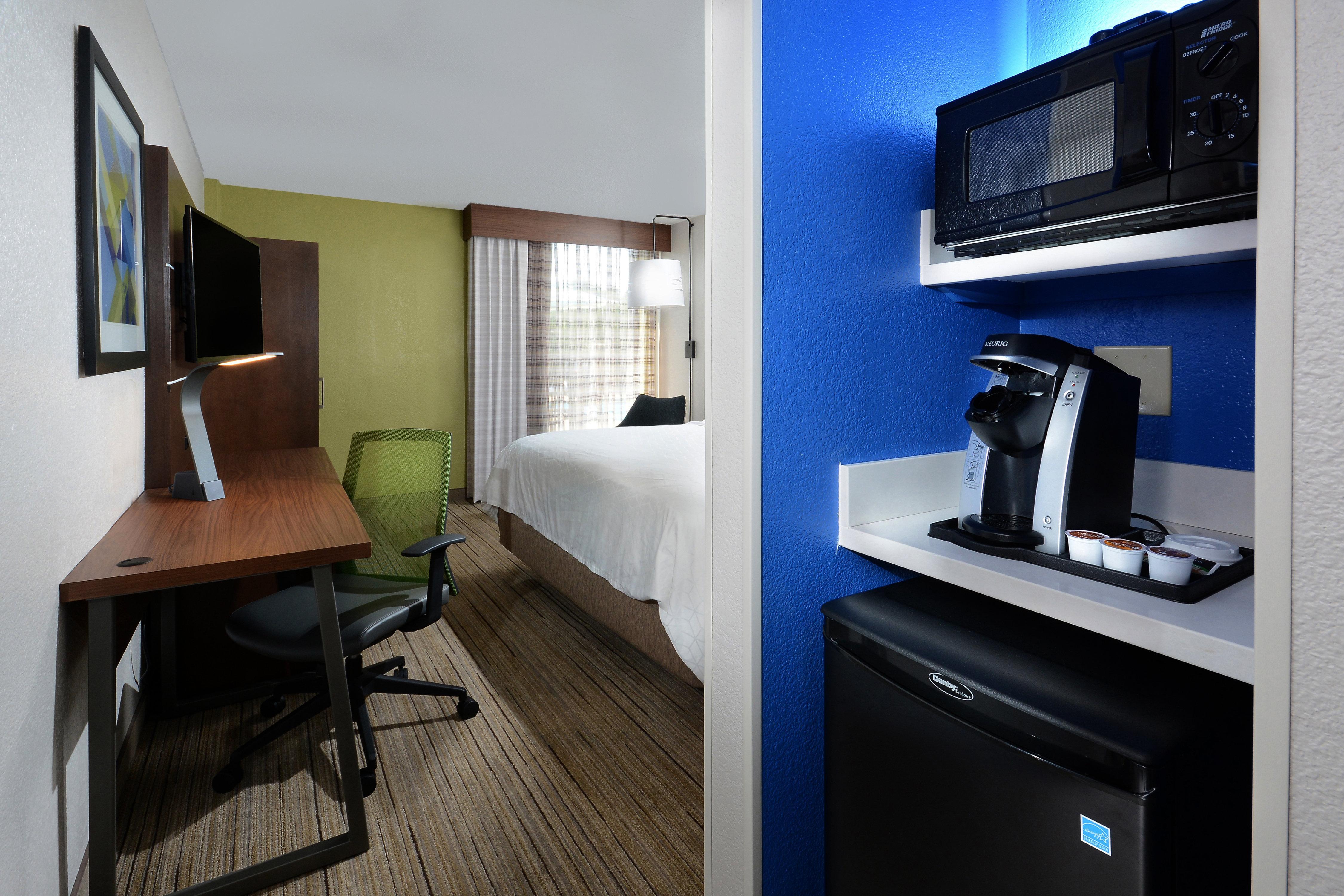 Holiday Inn Express Danville By Ihg Exterior foto