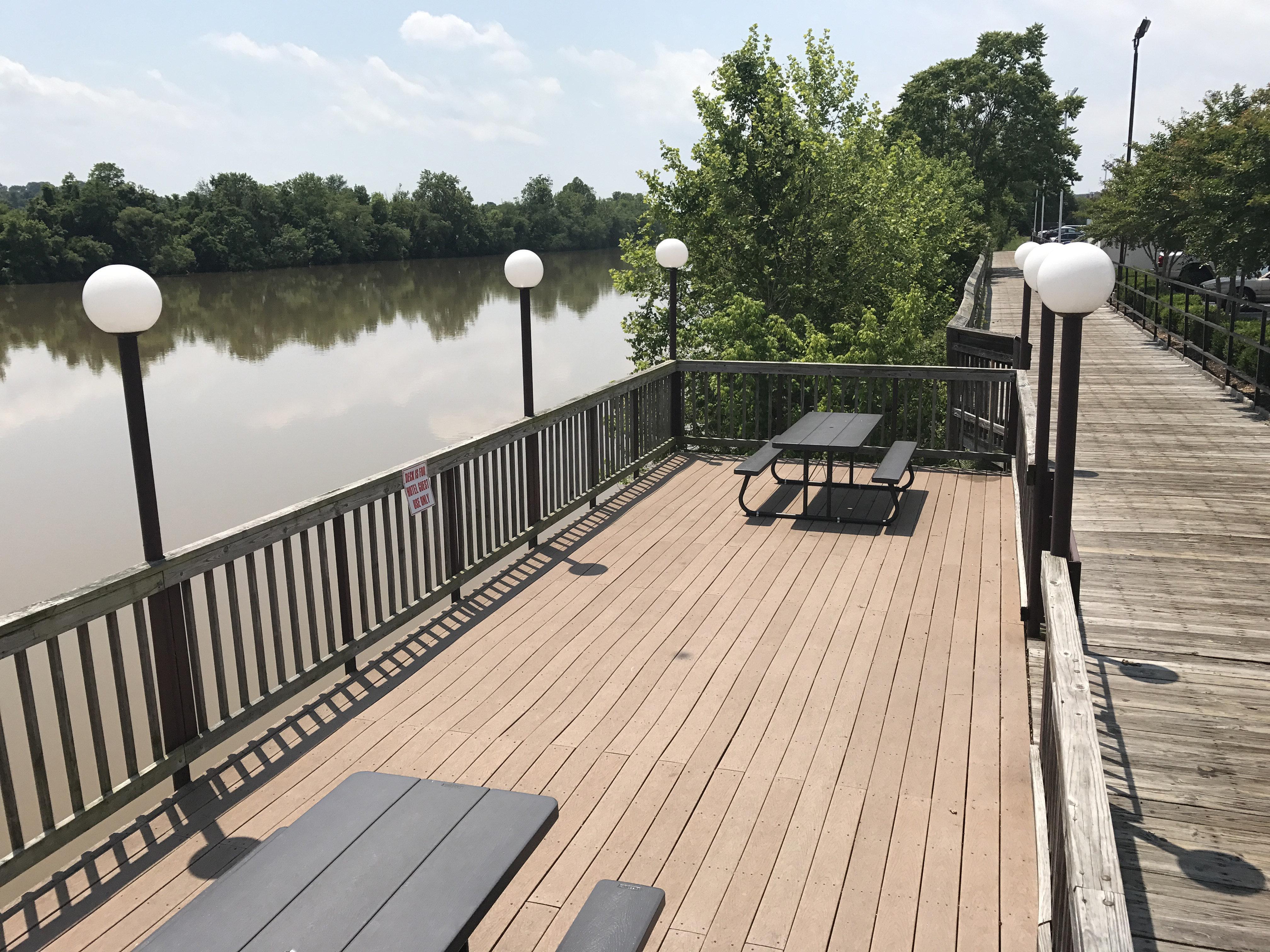 Holiday Inn Express Danville By Ihg Exterior foto
