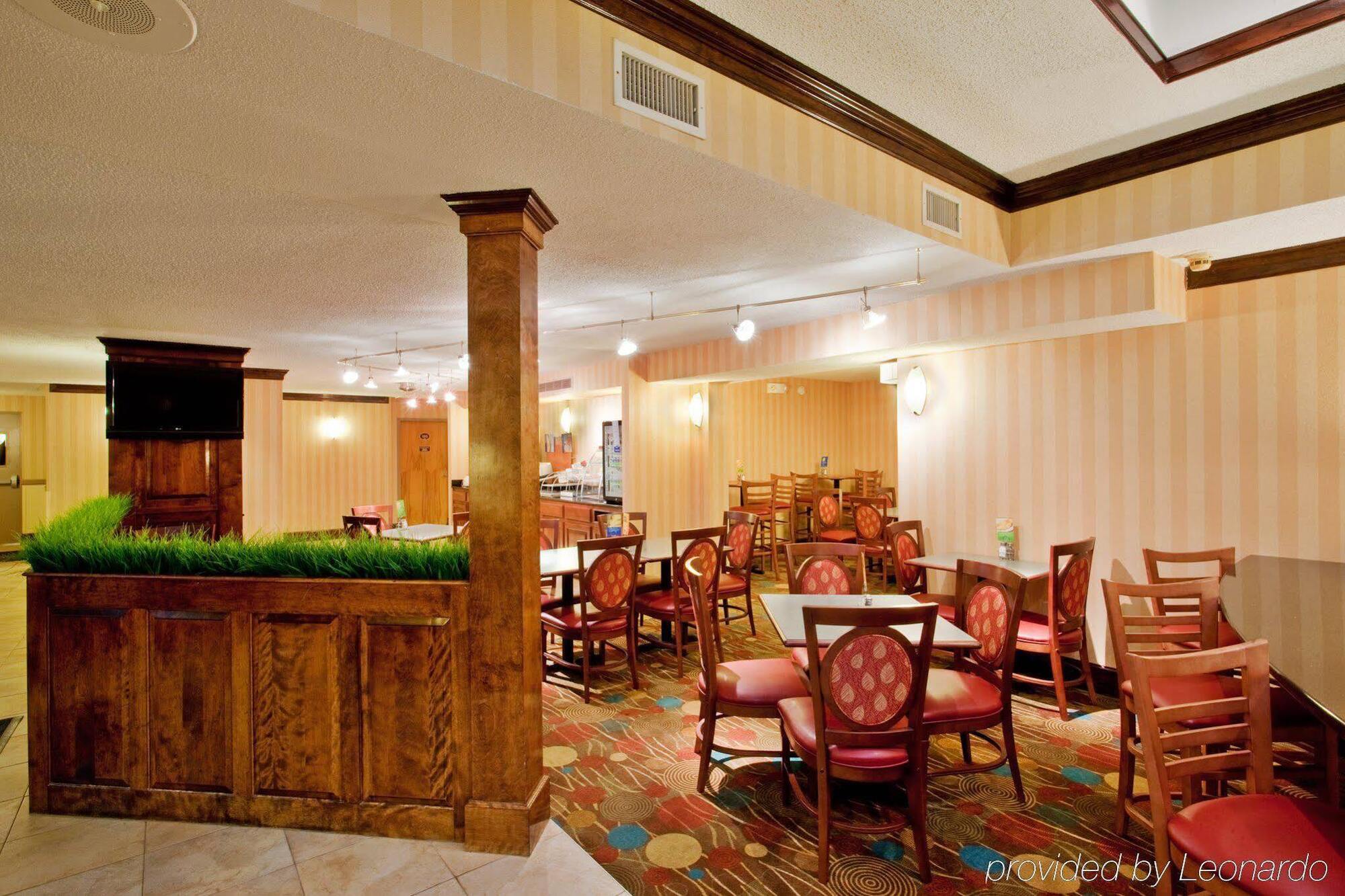 Holiday Inn Express Danville By Ihg Exterior foto