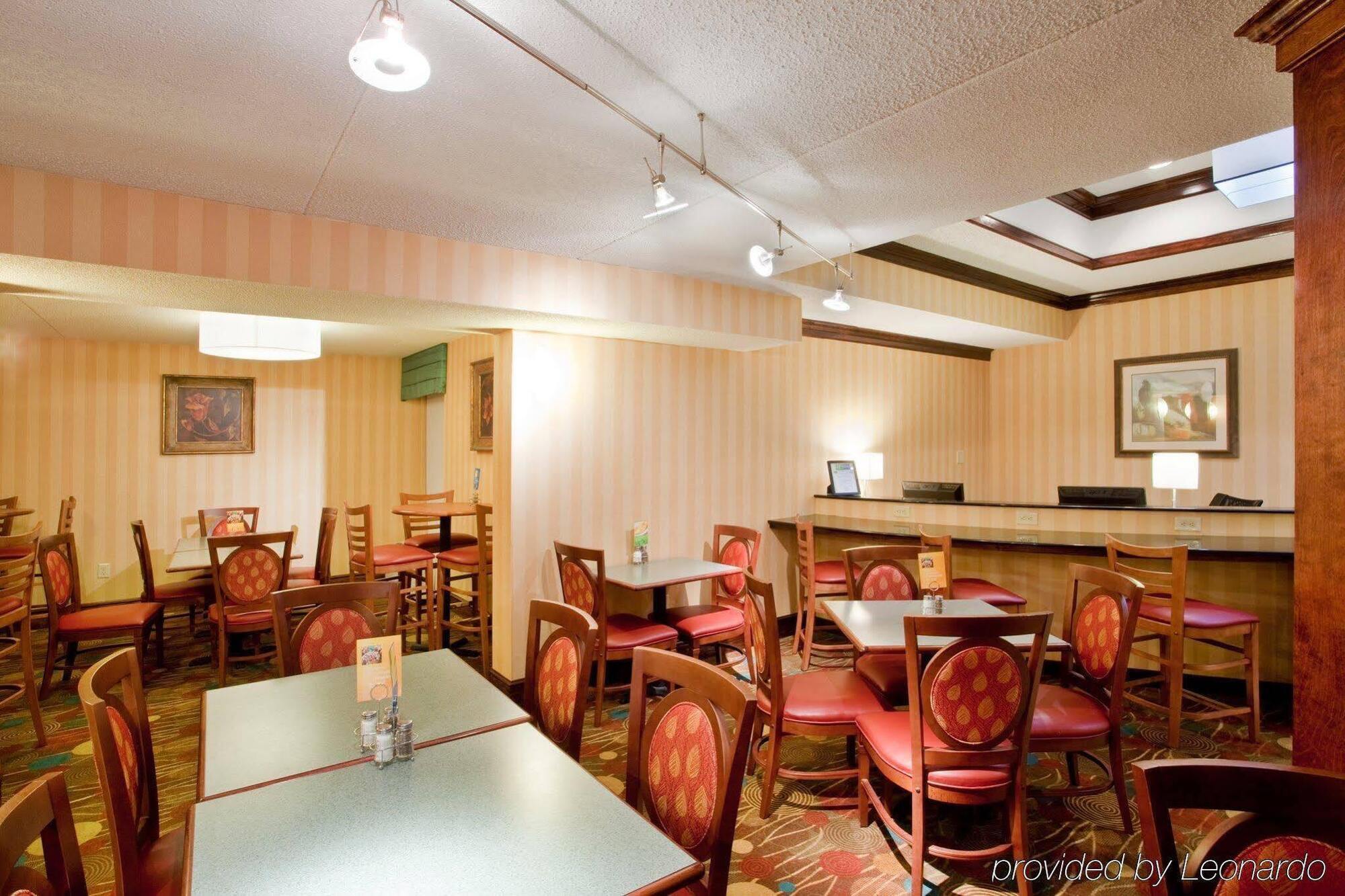 Holiday Inn Express Danville By Ihg Exterior foto